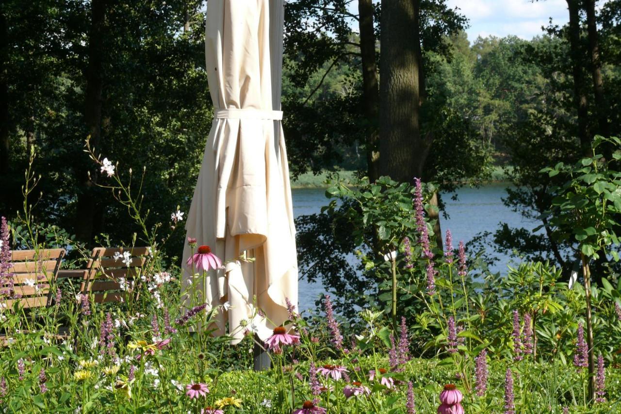 Herrenhaus Roeddelin Templin Bagian luar foto